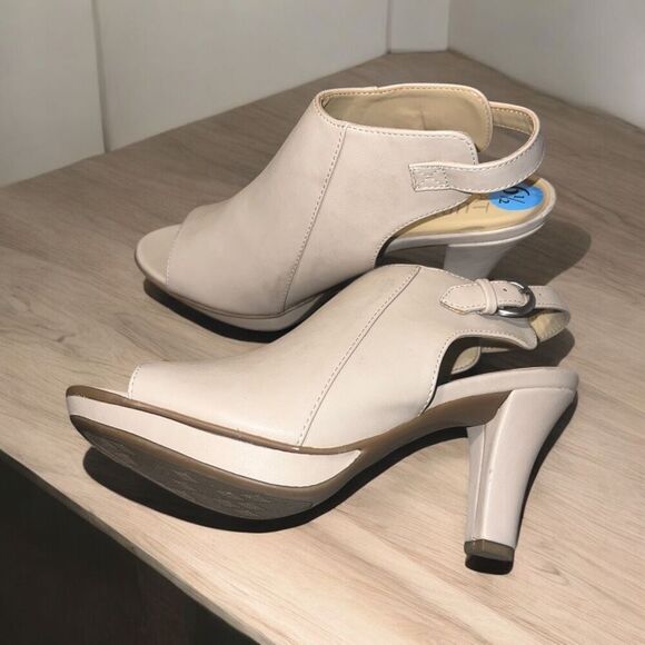 ✨Naturalizer Dawn Leather Platform Sz 6.5 Shootie✨ - Picture 6 of 10